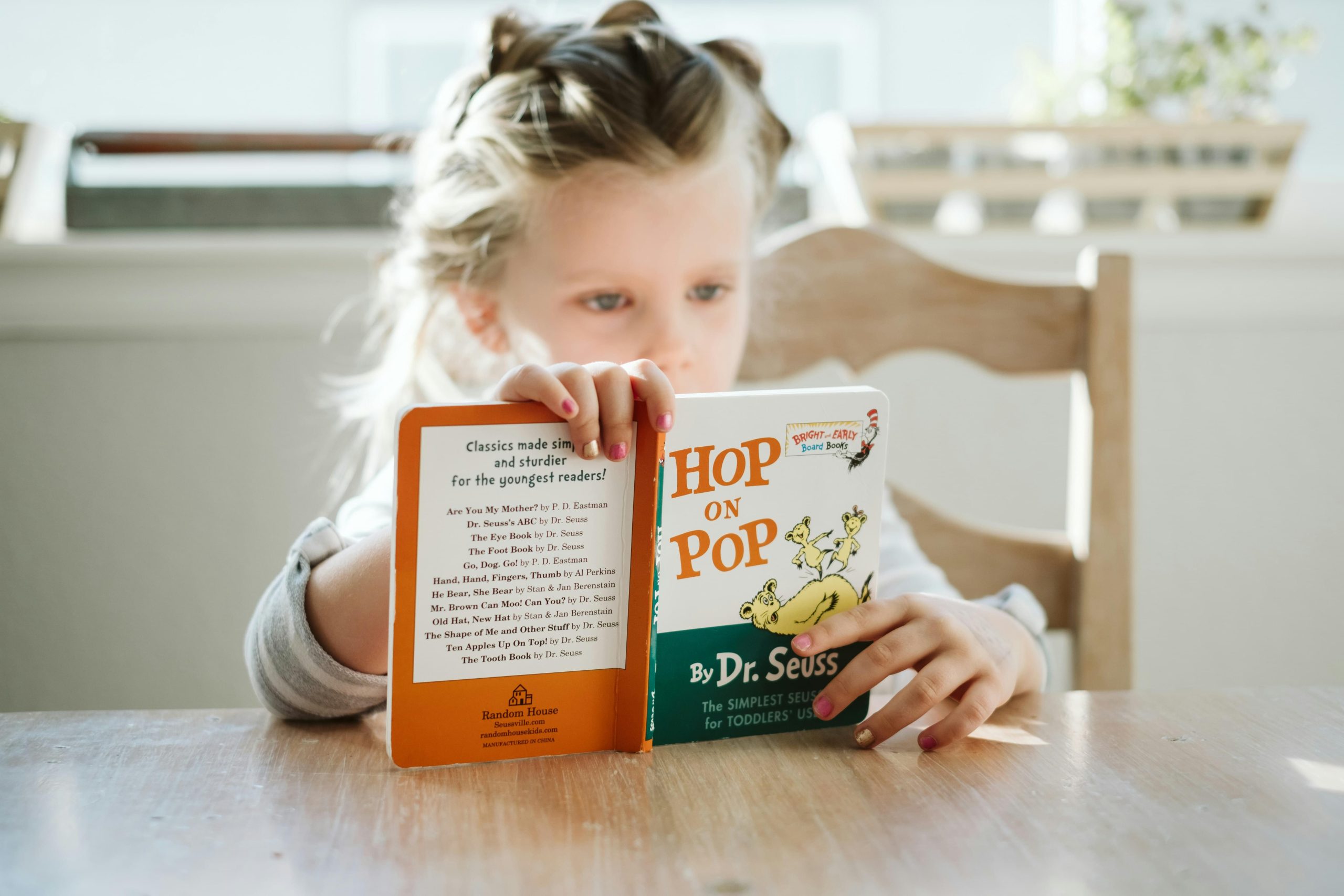 Foto van een kind op logopedie consultatie in Herent